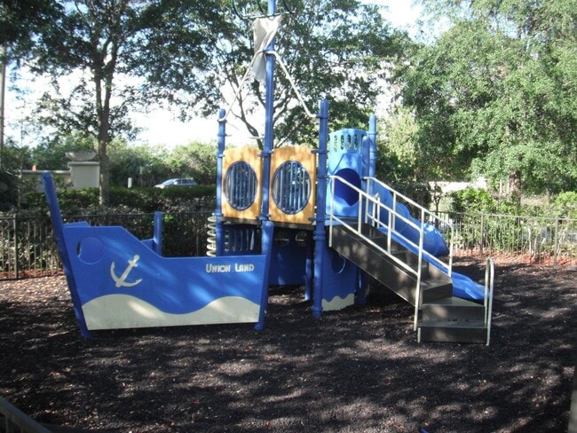 Building Photo - 9491 SW Merlin Ct