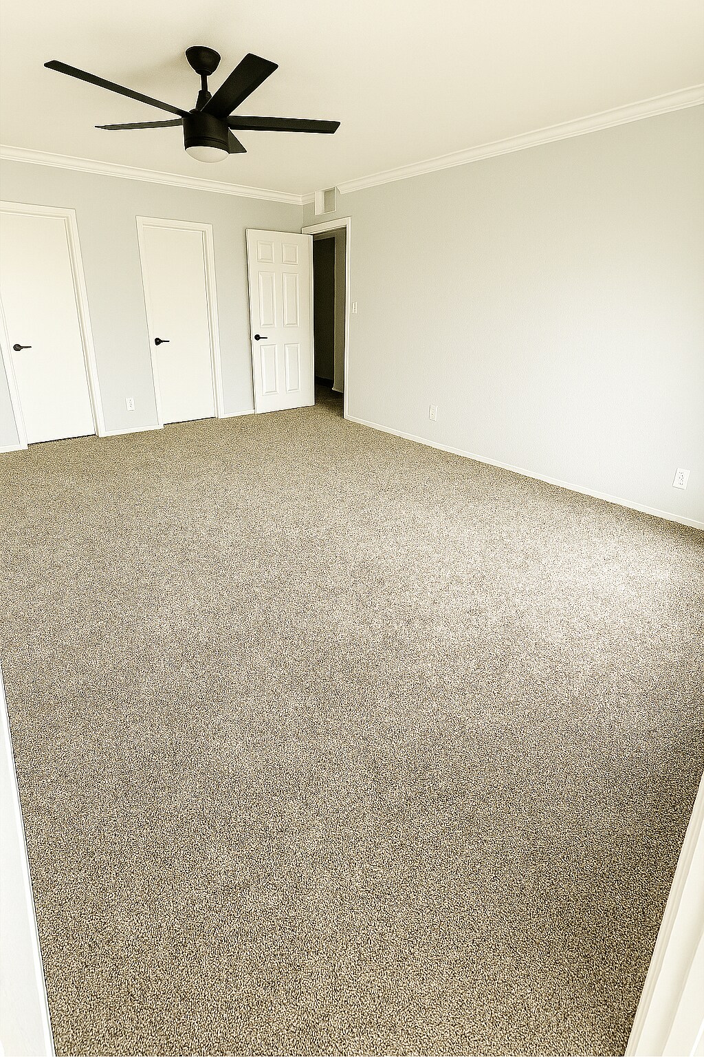 Building Photo - 6495 E Happy Canyon Rd