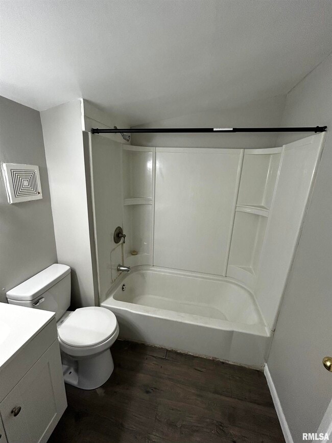 Building Photo - 1020 E Kansas St