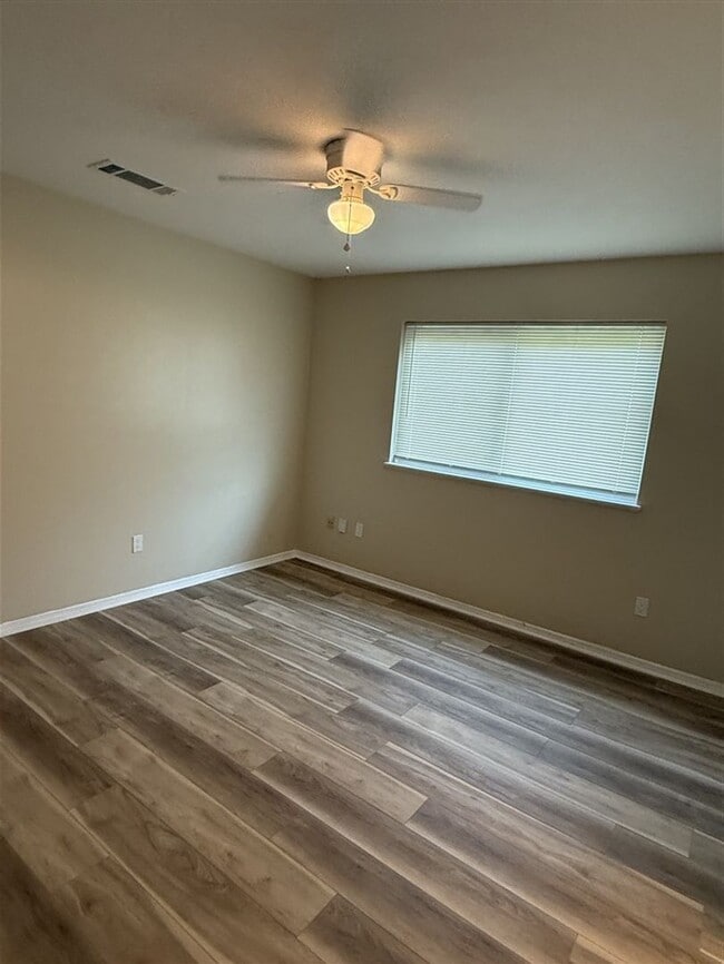 Building Photo - Recently updated in 2026 - Lovely 3 bedroom 2 bath home for lease in south Bossier City LA 71112