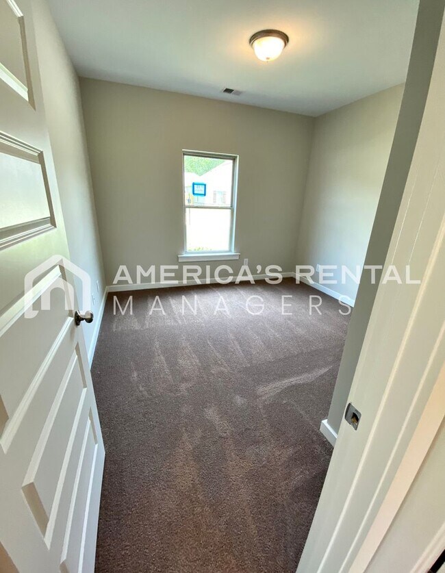 Building Photo - DEPOSIT PENDING! Home for Rent in Clanton,...