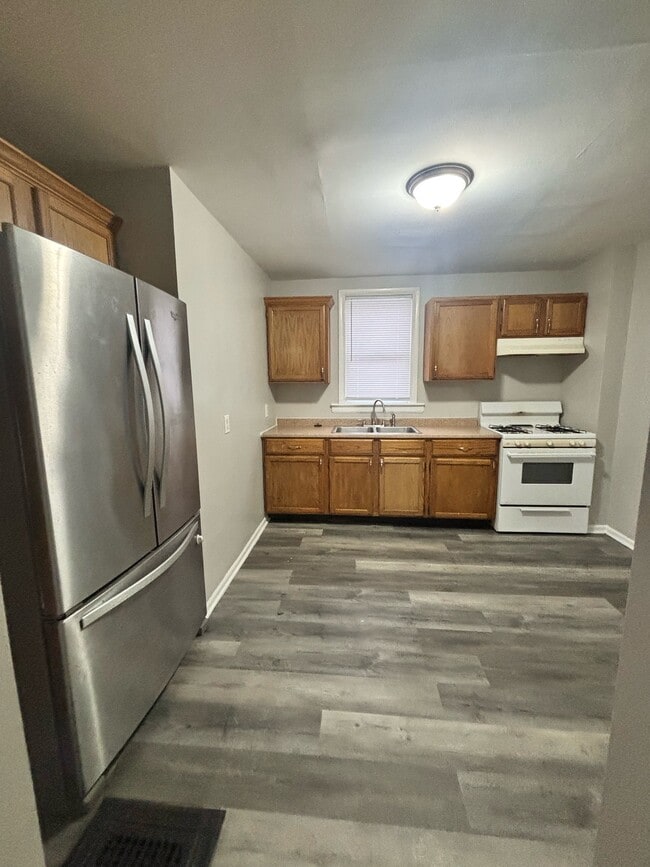 Building Photo - 2226 Parmele St