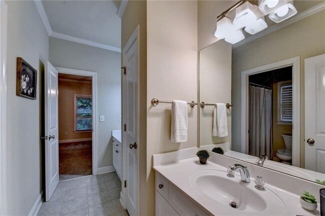 Building Photo - 9848 Talisman Dr