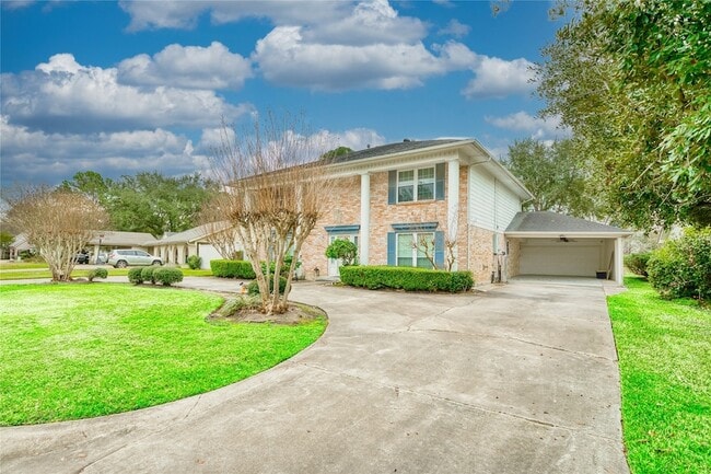 Building Photo - 3114 Cypress Point Dr