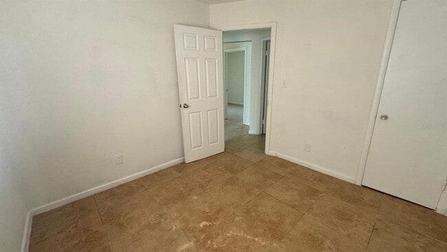 Building Photo - 715 Quill St