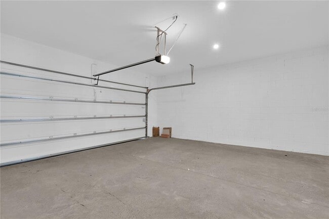 Building Photo - 9656 Peace Dr