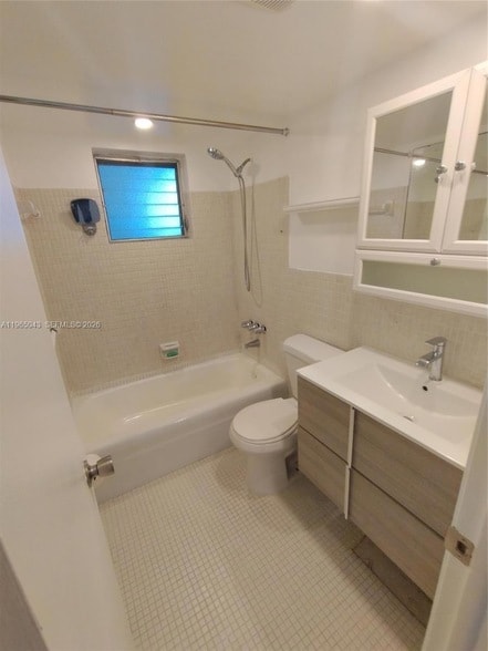 Building Photo - 2225 Polk St