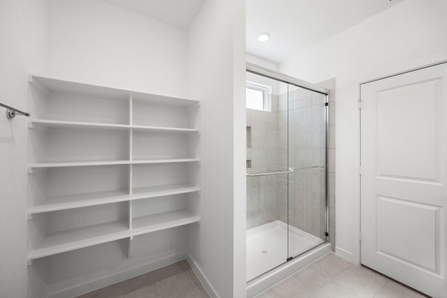 Building Photo - 9715 Bixby Crk Dr