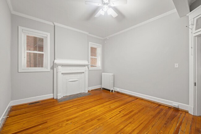 Building Photo - 1721 Hanover Ave