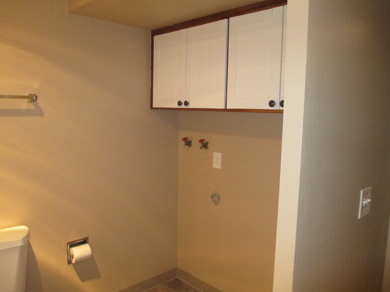 Building Photo - 3322 NE Lancaster St