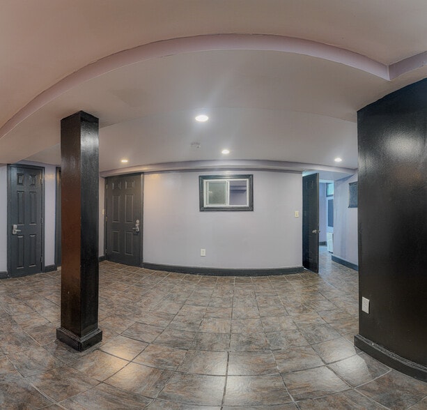 Building Photo - 26 Wilmore St