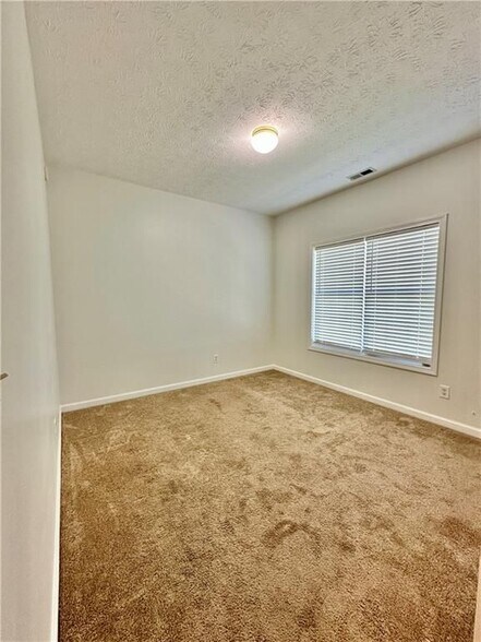 Building Photo - 1815 Jeffery Ct
