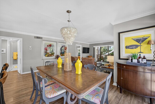 Building Photo - 605 Brackenwood Cove