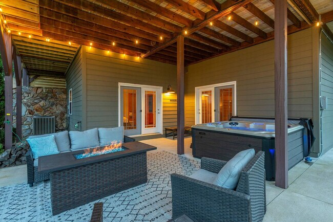 Building Photo - 629 Cherry Hill Dr