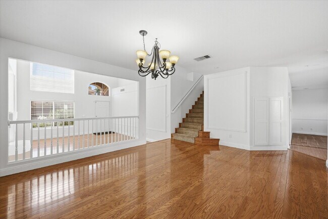 Building Photo - Exquisite 5-bed, 3-bath home w/ spacious 3-car garage offers luxurious living & effortless entert...