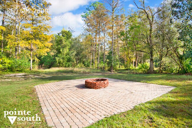 Building Photo - 18870 Highland Dr