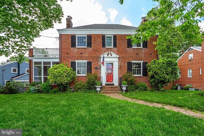Building Photo - 609 Upland Pl