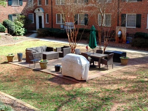 Courtyard - 100 Colville Rd