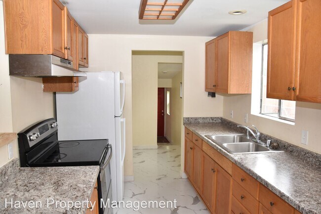 Building Photo - 3 br, 2 bath House - 1731 S 42nd St