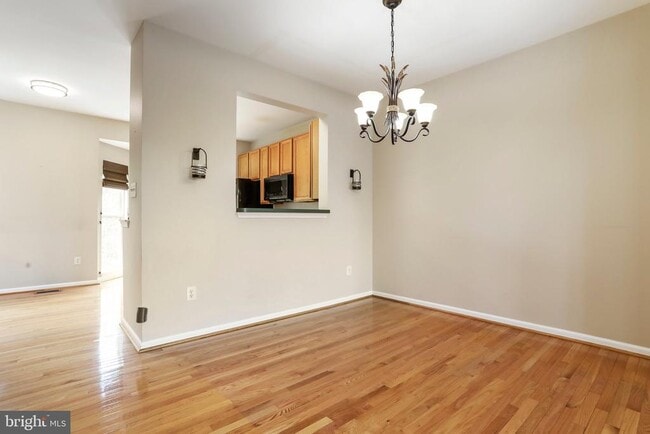 Building Photo - 8818 Papillon Dr