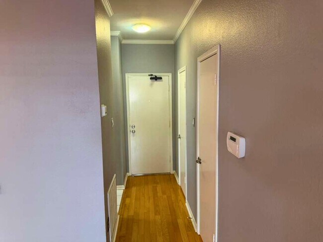 Building Photo - 3780 Tanglewilde St