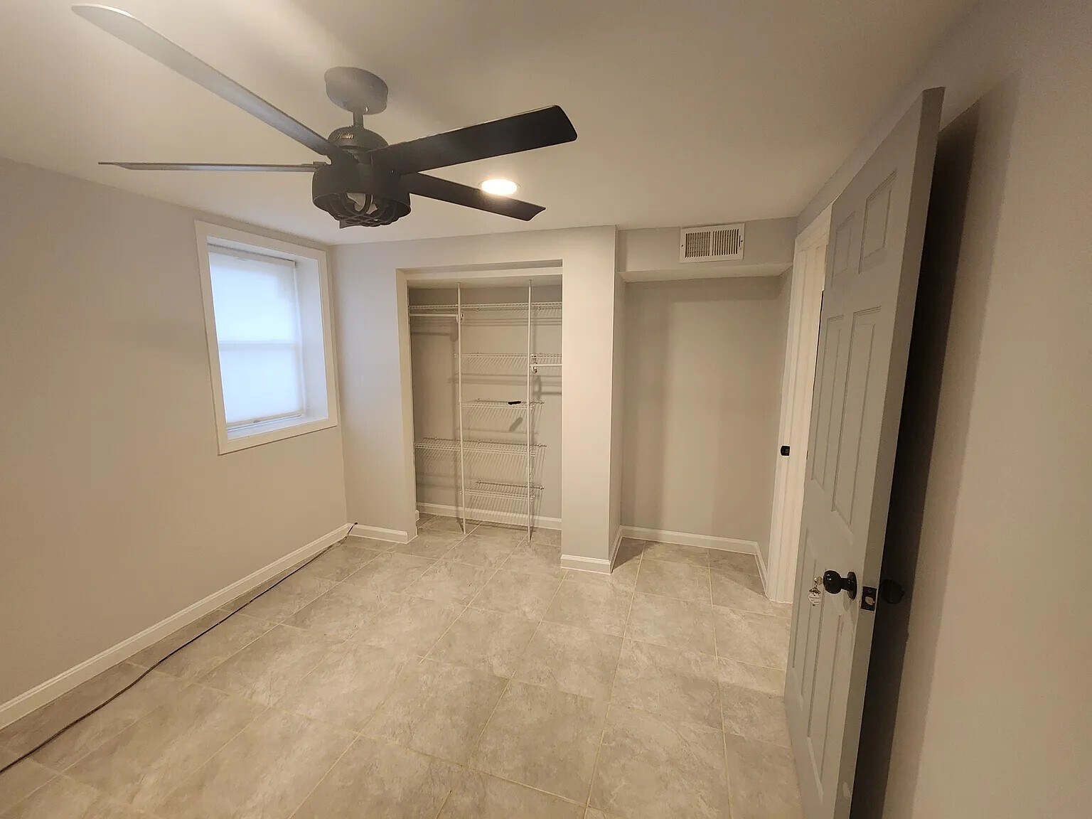 Building Photo - 721 Symphony Woods Dr