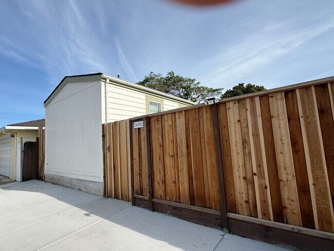 Building Photo - 2490 Bailey Ave