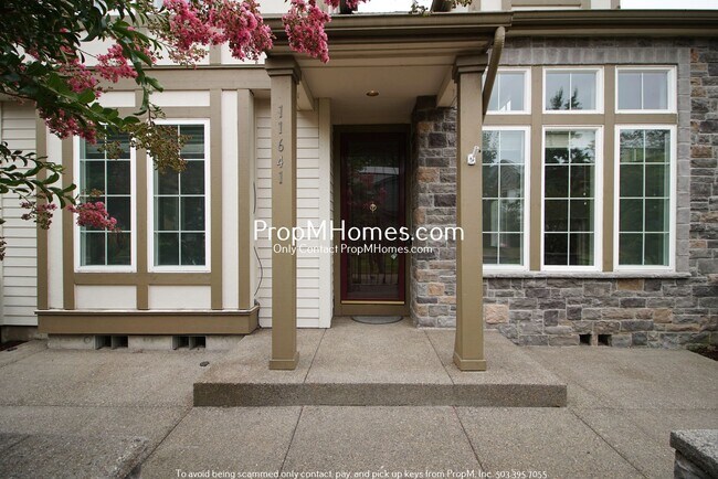 Building Photo - 11641 SW Grenoble St