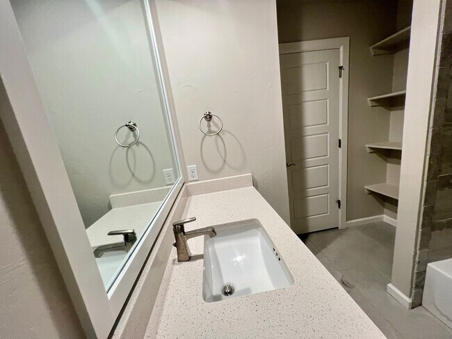 Building Photo - 4116 Palmetto Trail