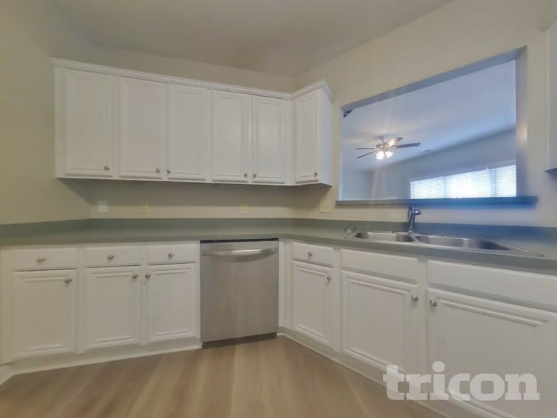 Building Photo - 111 Bethany Manor Dr