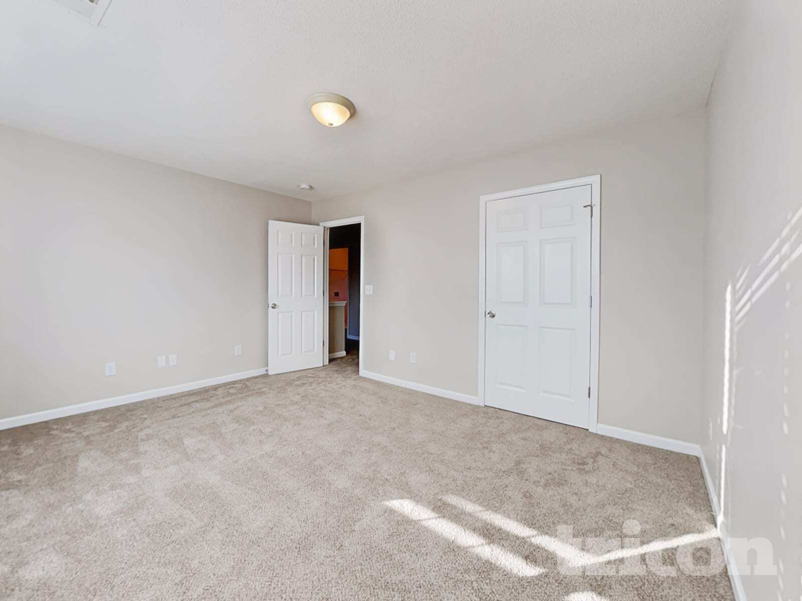 Building Photo - 134 Summer Pines Drive