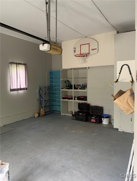 Building Photo - 135 Button Ln