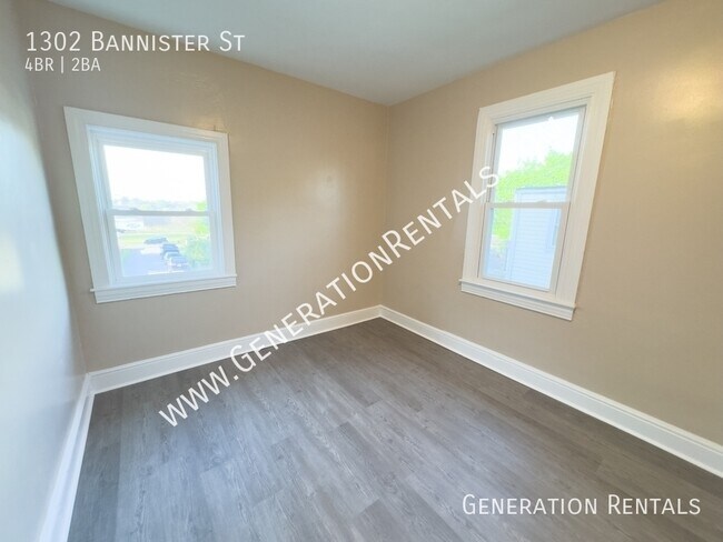 Building Photo - 1302 Bannister St