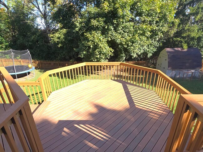 Building Photo - N67W28710 Longview St