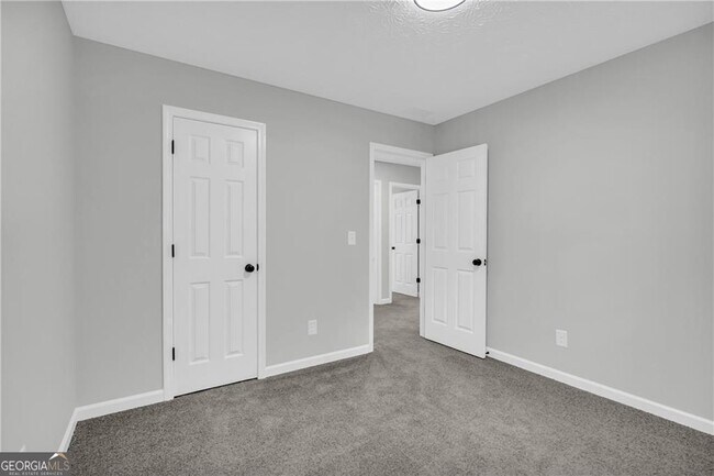 Building Photo - 5303 Kemper Pl