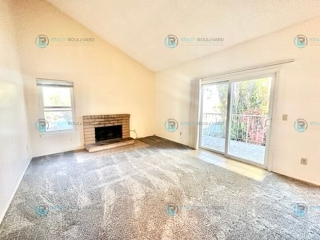 Primary Photo - Charming 2-Bedroom Condo in Gated Communit...