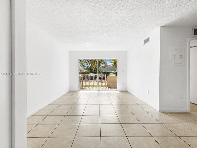 Primary Photo - 15221 SW 80th St