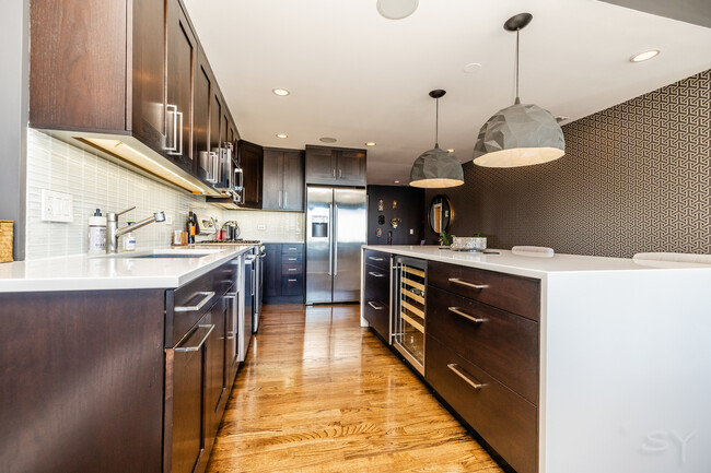 Building Photo - 2754 N Hampden Ct