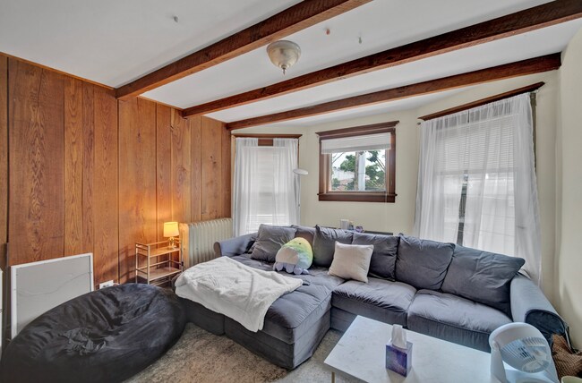 Building Photo - 819 Gaffield Pl