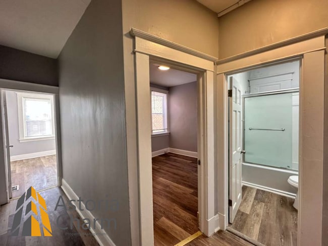 Building Photo - 4 Bedroom or 3 Bedroom with Den Home with First Floor Bedroom on Homestead Street