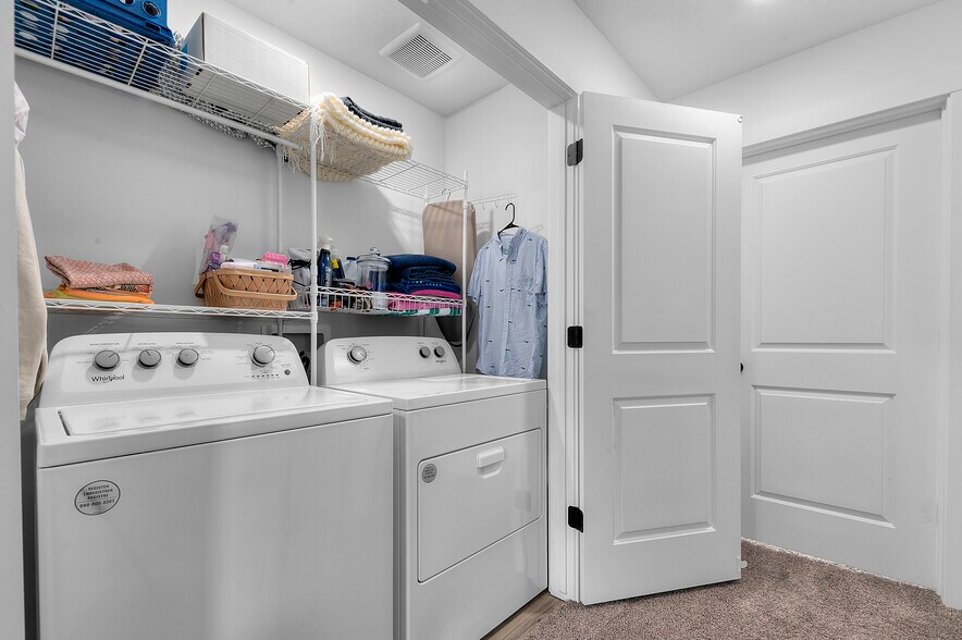 laundry room - 678 W 1870 S