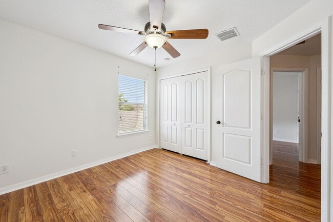 Building Photo - 13252 Silver Strand Falls Dr