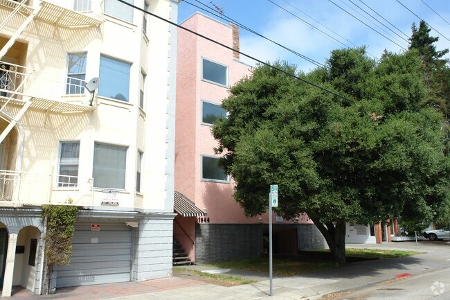 Building Photo - The Oxford Manor Apartments