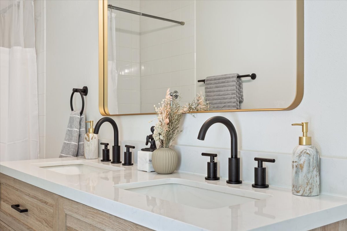 Building Photo - 12205 Midland Walk