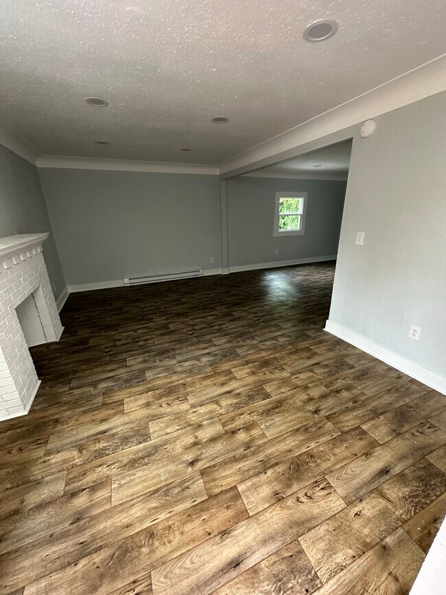Building Photo - 5088 Queens Ave