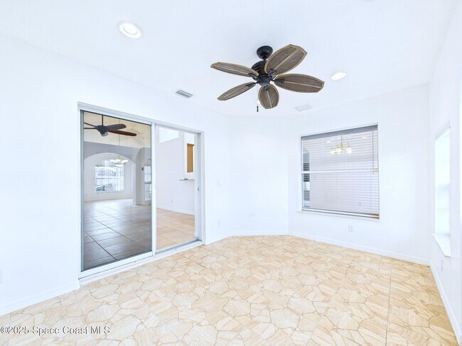 Building Photo - 207 Alcantarra St NW