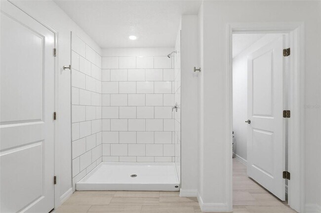 Building Photo - 8808 Bay Leaf Dr