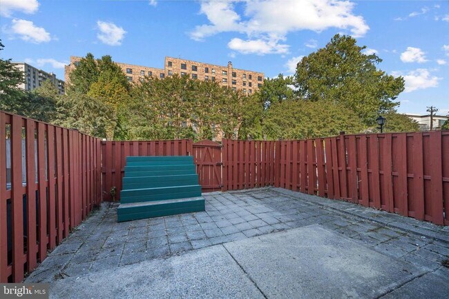 Building Photo - 10276 Arizona Cir
