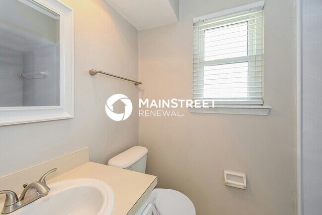 Building Photo - 3 Bedroom Pet-Friendly Home in JACKSONVILLE, FL with Main Street Renewal