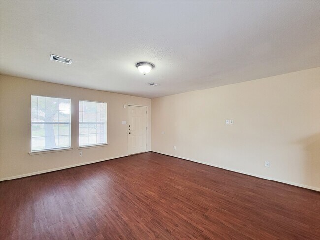 Building Photo - 19718 Byron Meadows Dr